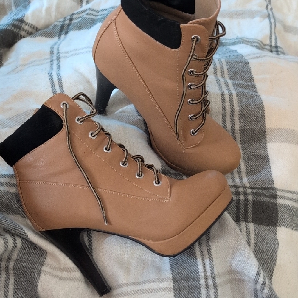Stylish Tan Ankle Boots